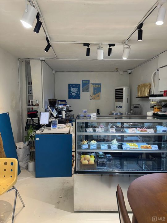 합정역 도보 5분 무권리에 가까운 반지층 카페 매물의 4번째 사진