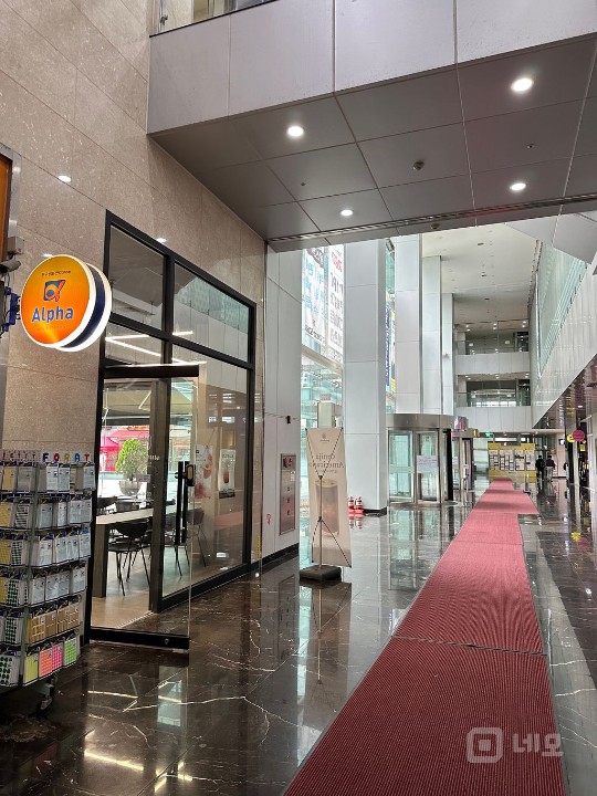무권리!! 상암동 오피스 상권 프리미엄 1층 카페 매장 매물의 12번째 사진