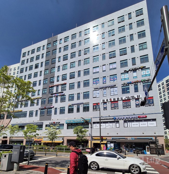 초역세권으로 교통편리한 사무실 매물의 5번째 사진