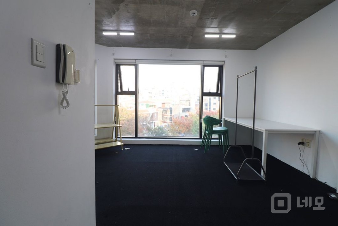 경의선책거리가 보이는 공방추천 소형 사무실 작업실 매물의 2번째 사진