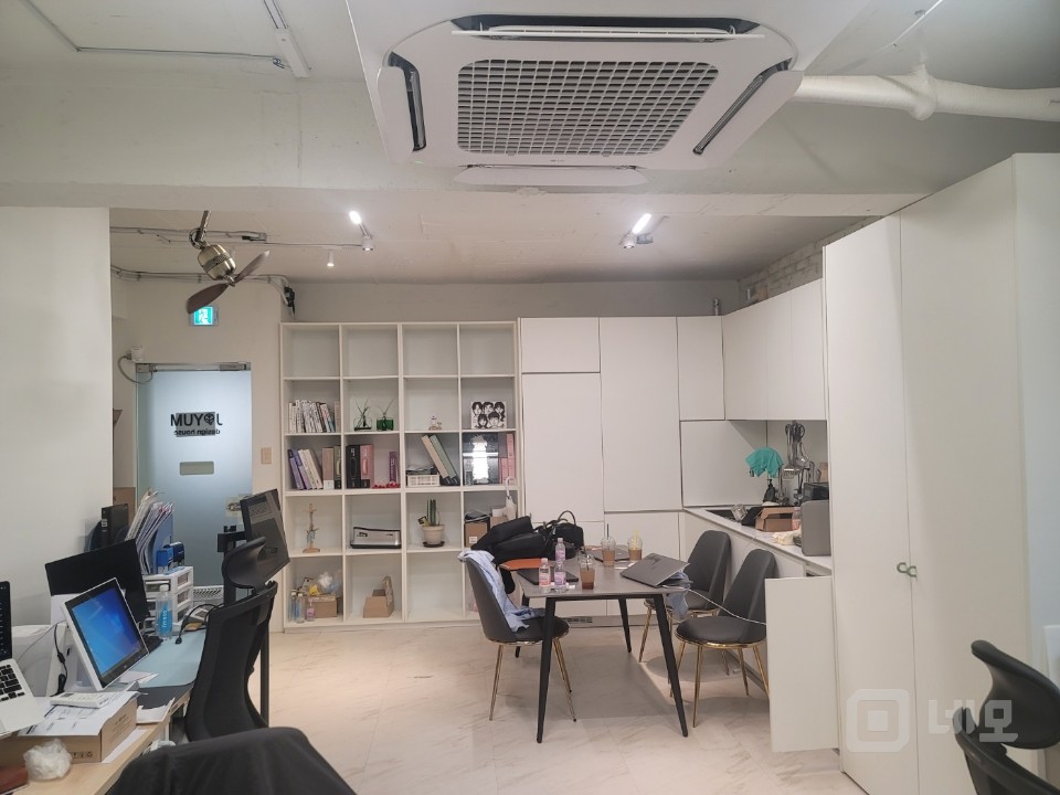논현초 노출 좋은 상가 임대 매물의 1번째 사진