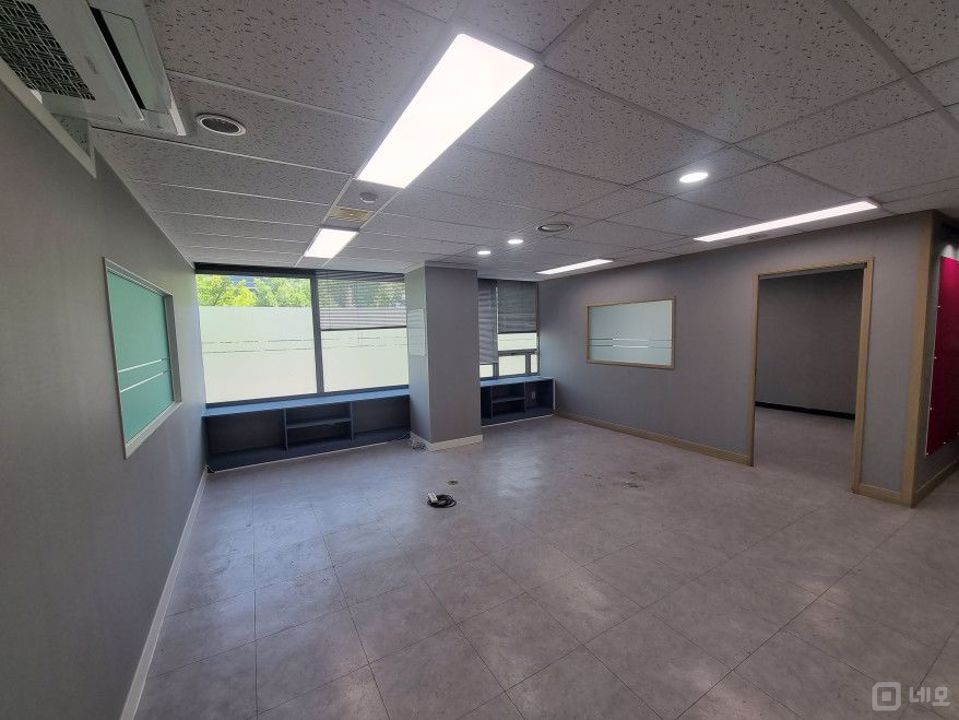 ★오금동 깔끔한 사무실 공실 안내!★ 매물의 1번째 사진