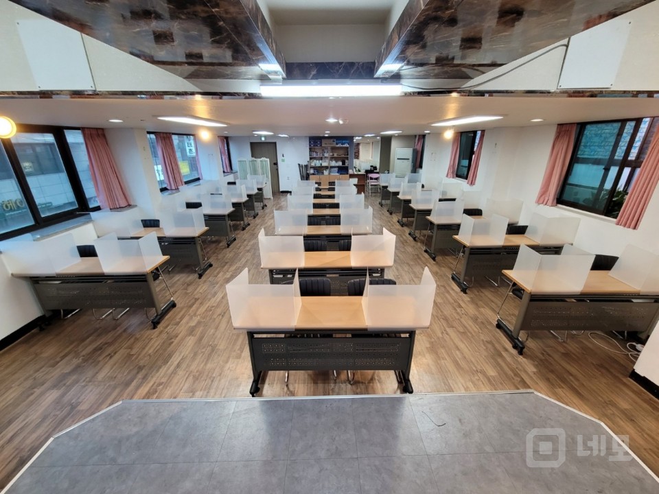 분리된 사무·상담실 구조로 행정 운영 편리한 구조 매물의 1번째 사진