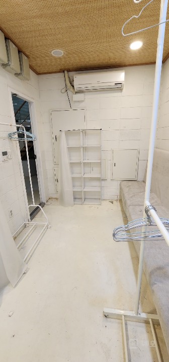 무권리~!! 서교동4M 초고천장 프라이빗 스튜디오 매물의 13번째 사진