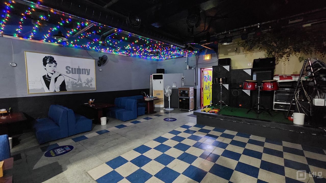 봉천동 번화가 위치, 시설, 인테리어 완비, 단골 많은 노래 주점 매물의 2번째 사진