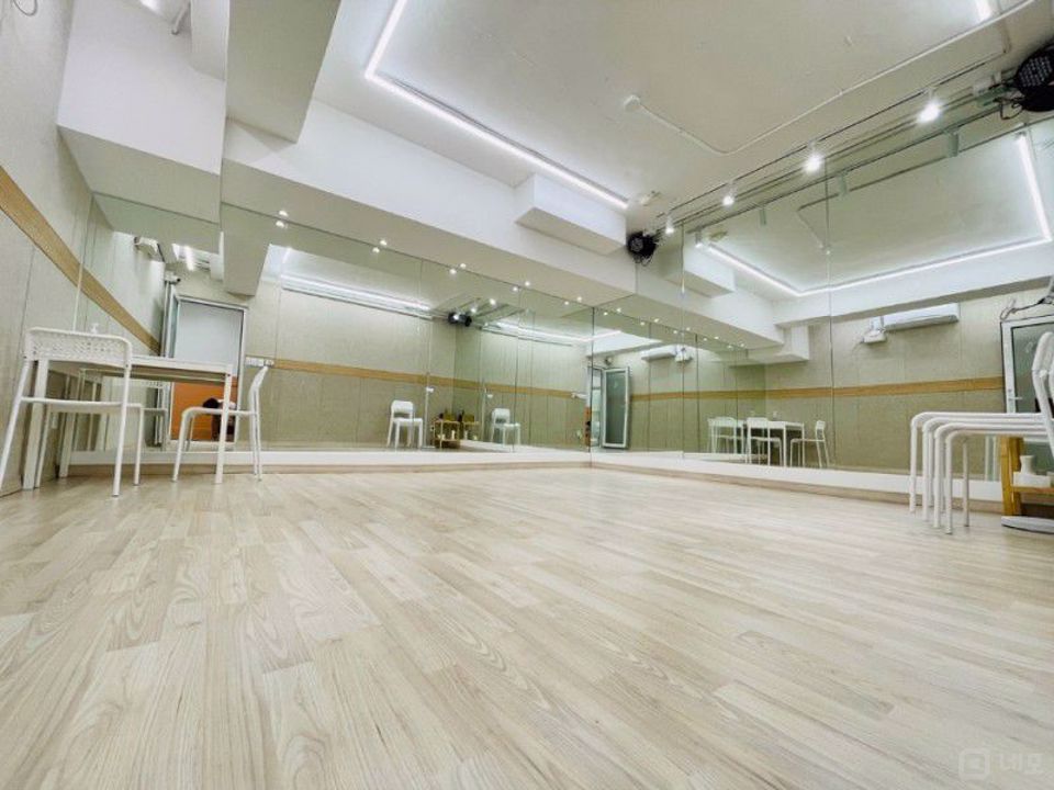 역삼동 복합상권에 위치한 음악연습실 매물의 3번째 사진
