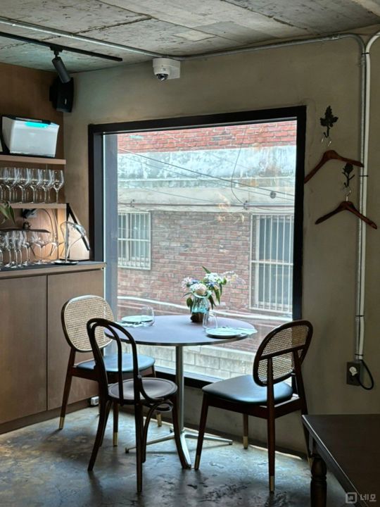 아담하고 세련된 와인바 매물의 3번째 사진