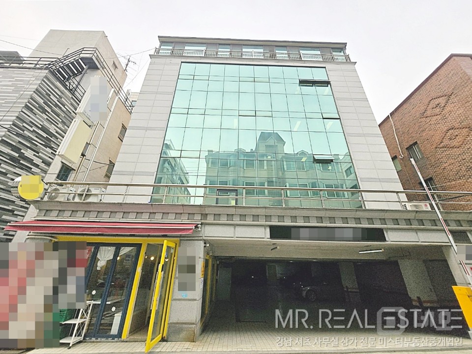 학동논현더블역세권.평수대비가성비甲.베란다有.탕비有 매물의 1번째 사진