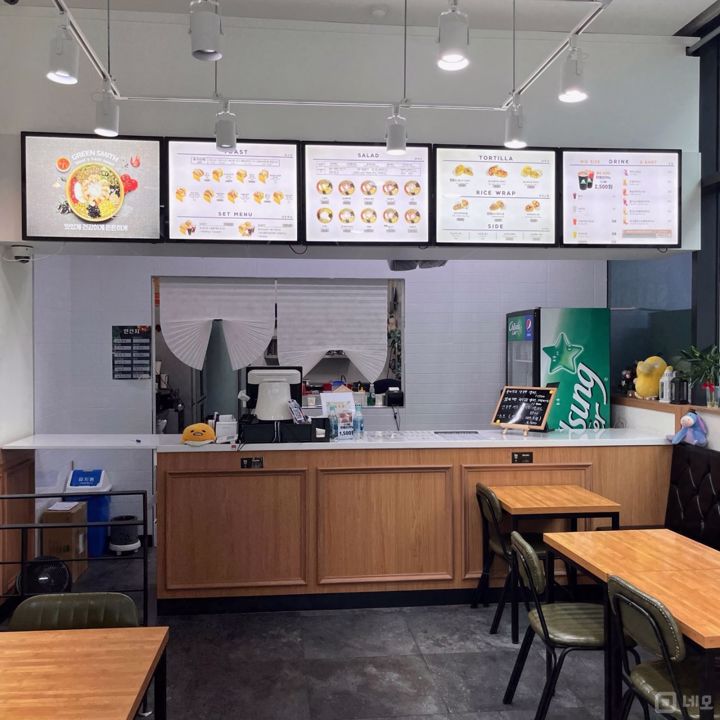 강서구 마곡동 대로변 1층 샐러드 카페 임대 매물의 1번째 사진