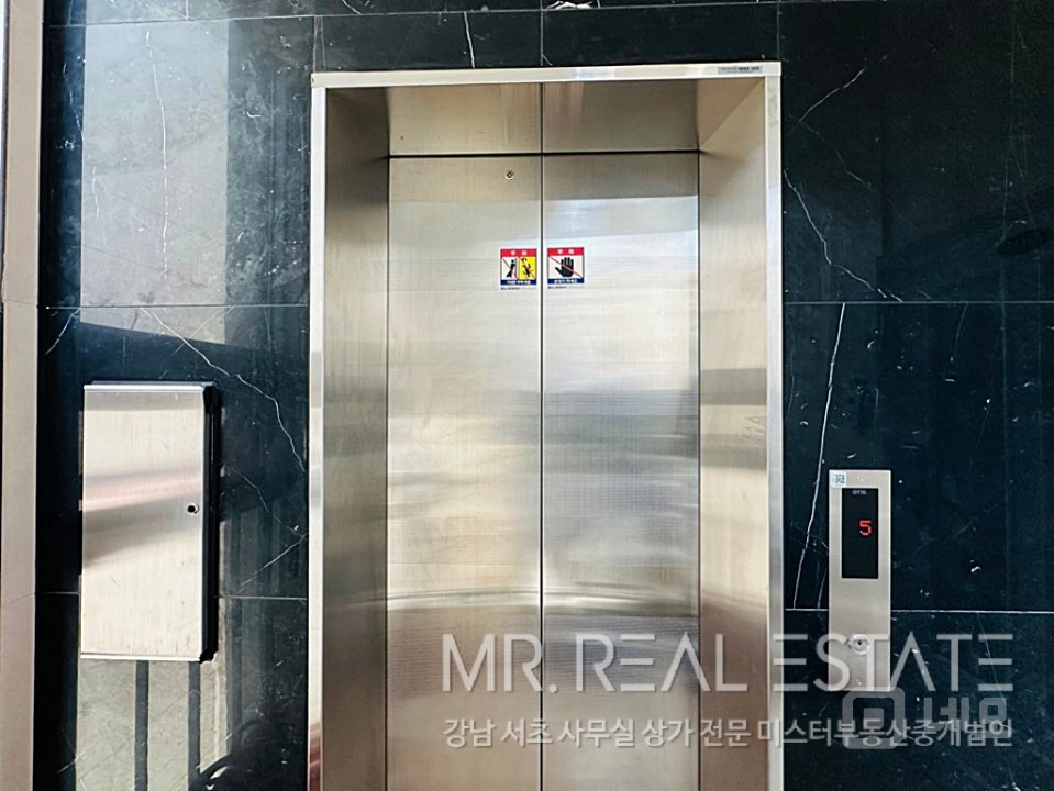 ★가성비甲 연층, 오픈형천장, 무료주차1대, 엘리베이터 유★ 매물의 3번째 사진