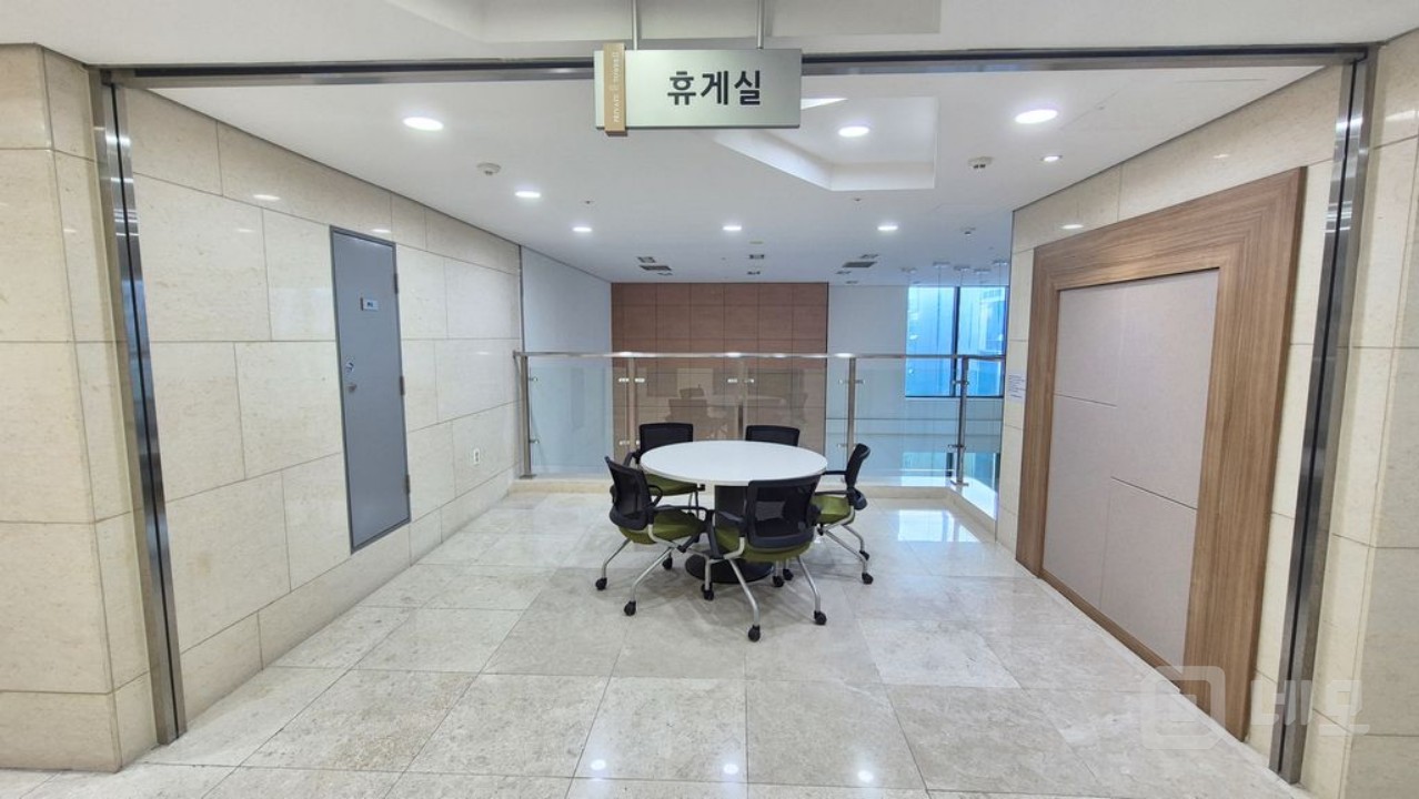 ✅ 마곡나루역 룸4개 인테리어사무실 개별에어컨 설치✅ 매물의 19번째 사진