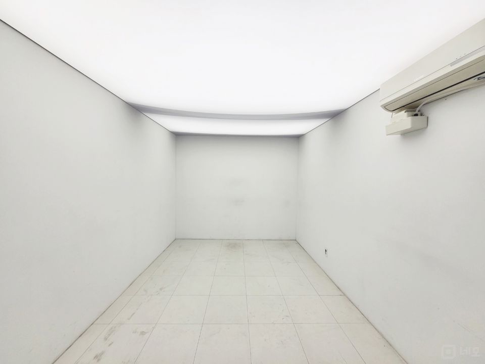 강남구청역 가까운 특급 인테리어 디자인 사무공간 테라스는 덤 매물의 12번째 사진