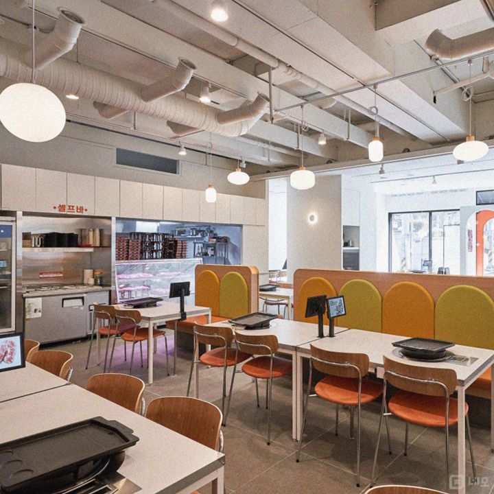 서초동 남부터미널역 역세권, 깔끔한 인테리어, 주방 시설 완비된 고깃집 매물의 3번째 사진