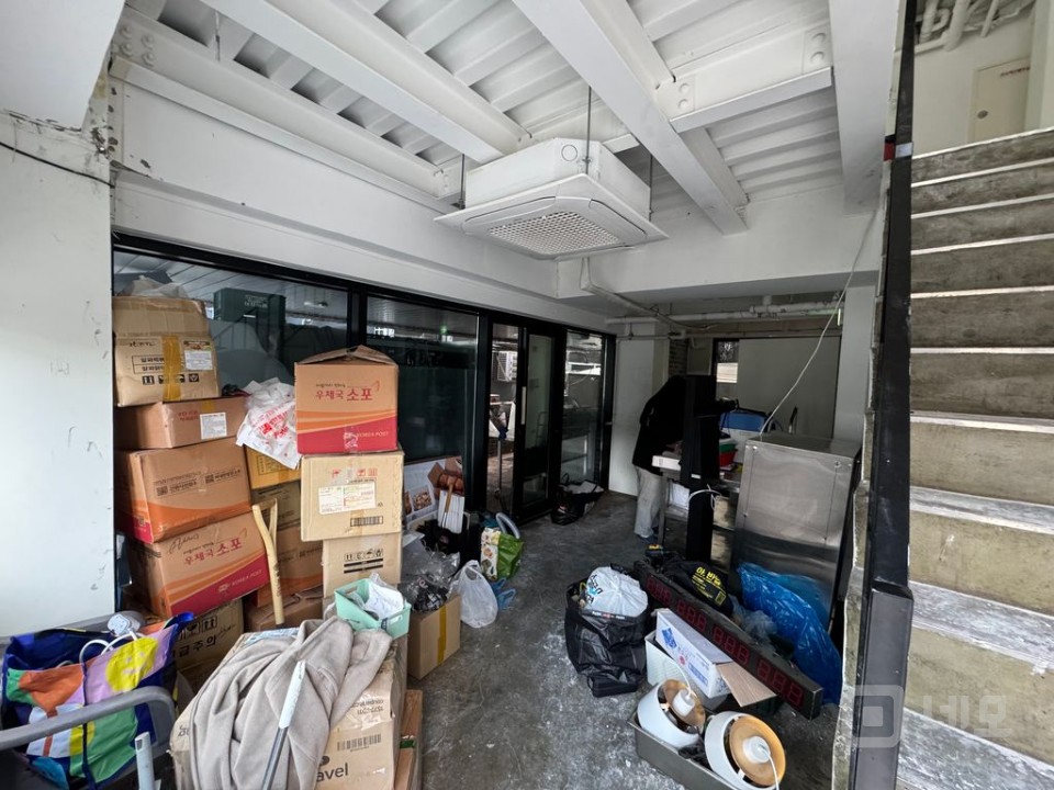 사가정역초역세권 귀하디귀한 무권리나왔습니다. 노출A급 매물의 1번째 사진