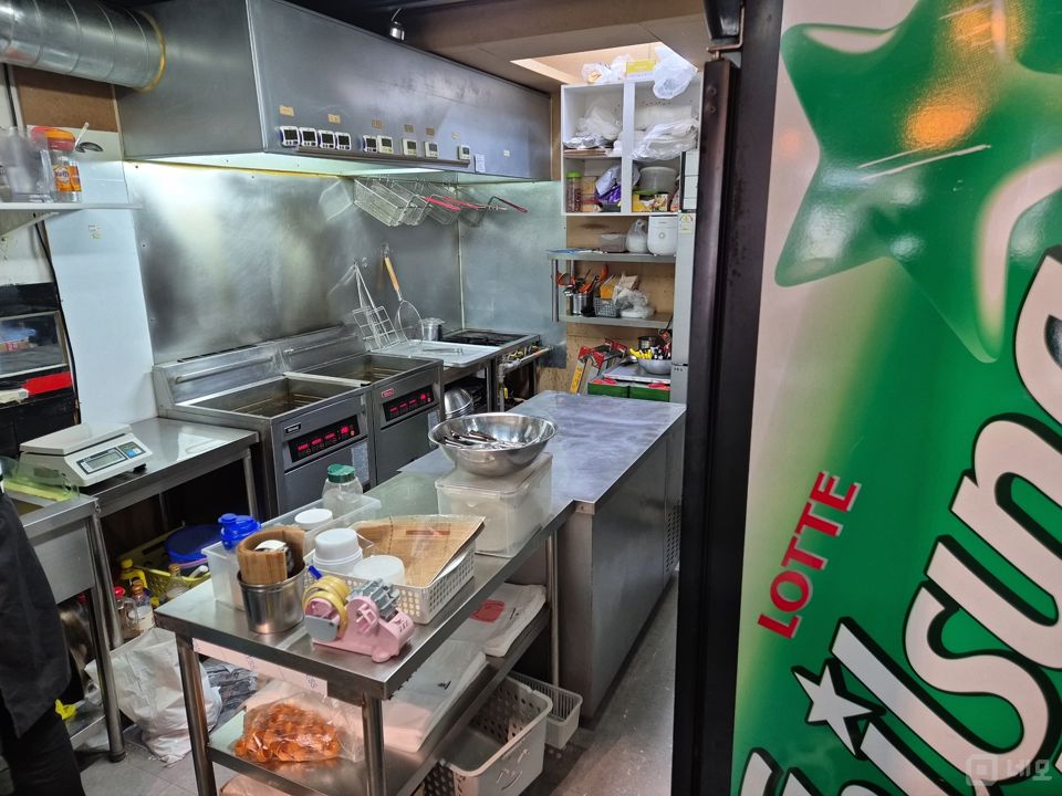 궁동 상권 잡혀 있는 치킨 전문점 매물의 4번째 사진