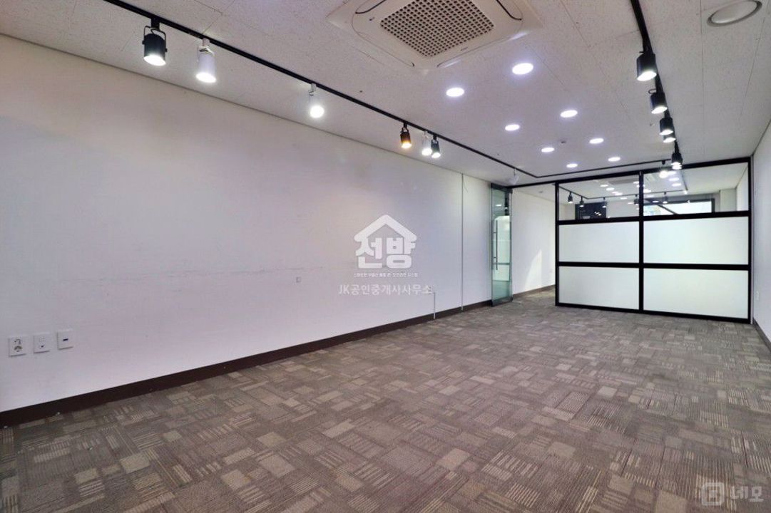 발산역 도보3분 실16평 사무실 매물의 1번째 사진
