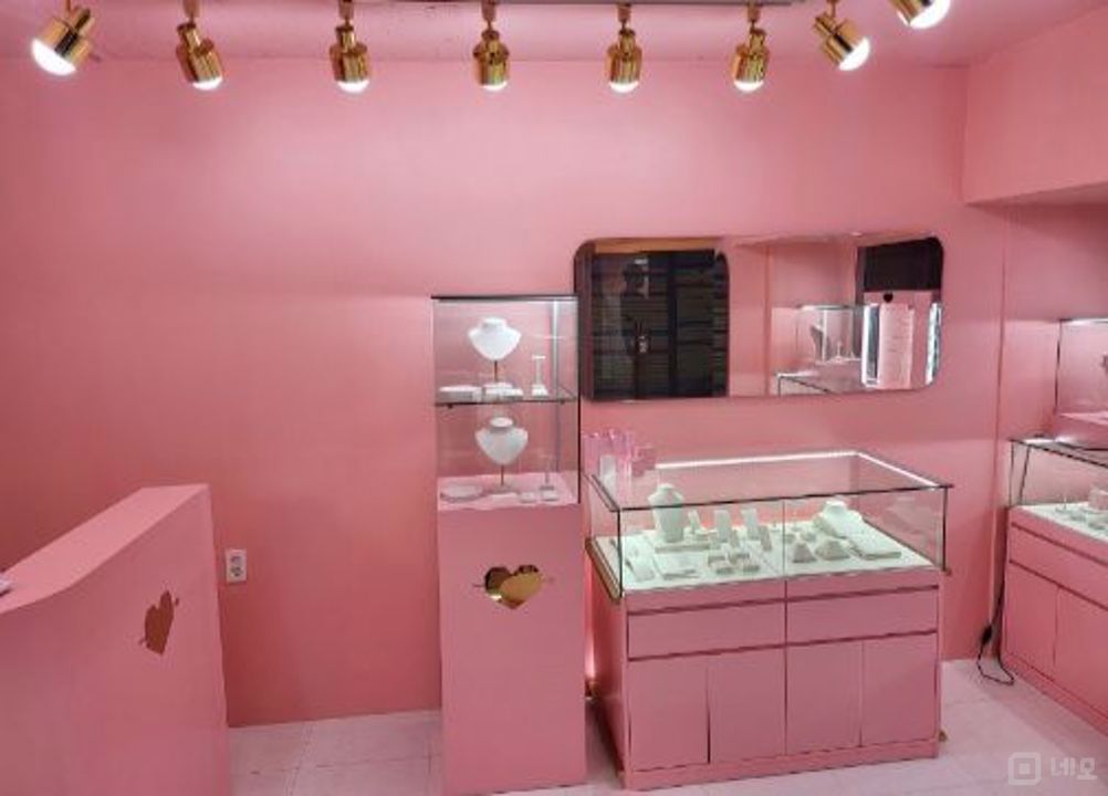 신촌역 역세권 접근성 좋은 대현동 1층 상가 매물의 3번째 사진