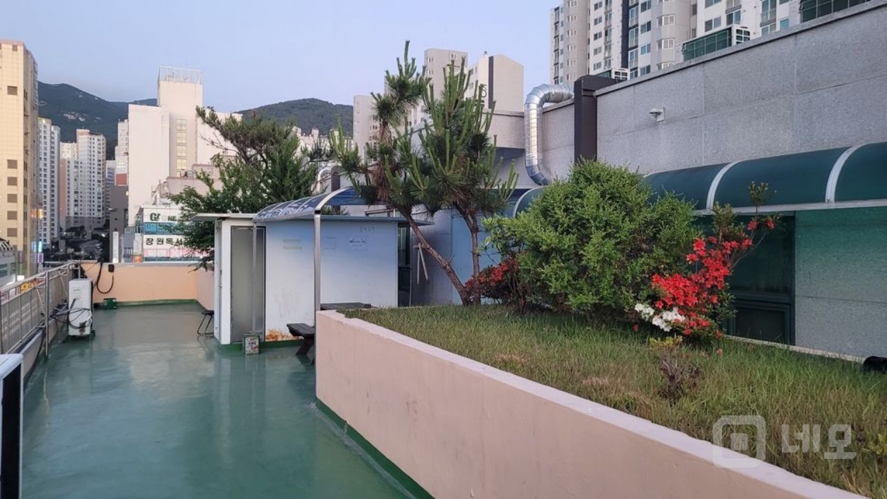 화명신도시 메인 위치 상가 임대 약 100평 매물의 6번째 사진