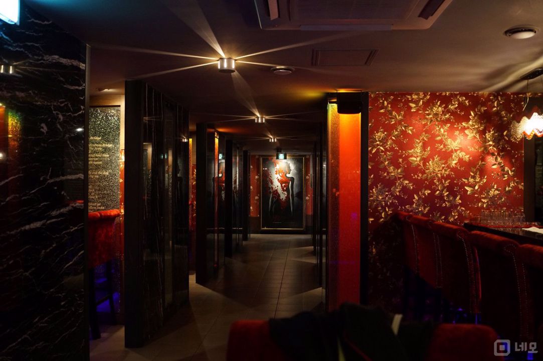 구로디지털단지역 역세권, 대로변 위치, 단골고객 많은 바 매물의 1번째 사진