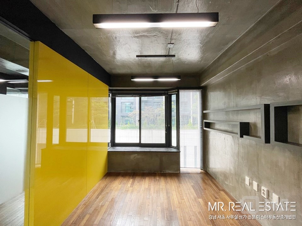 사진有.주차2대.인테리어.냉난방기完.논현역. 매물의 11번째 사진