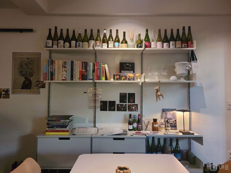 모던 인테리어 완비된 금호동3가 와인샵 매물의 4번째 사진