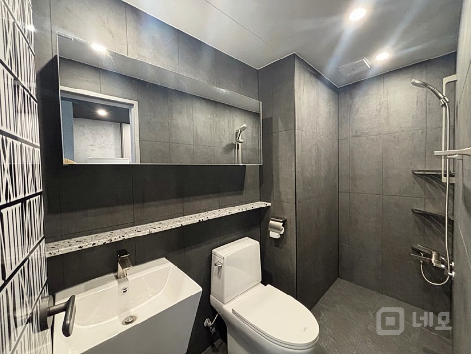 실사진 역삼역4분 풀옵션 엘베 사업자가능 자주식주차 매물의 6번째 사진