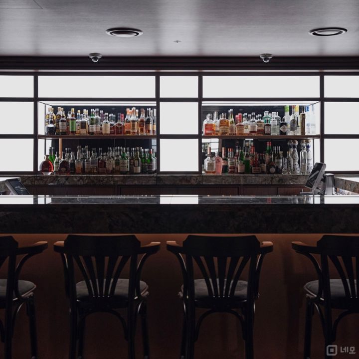 이태원동 이태원역 역세권, 고급스러운 인테리어, 시설 완비된 라운지바 매물의 5번째 사진