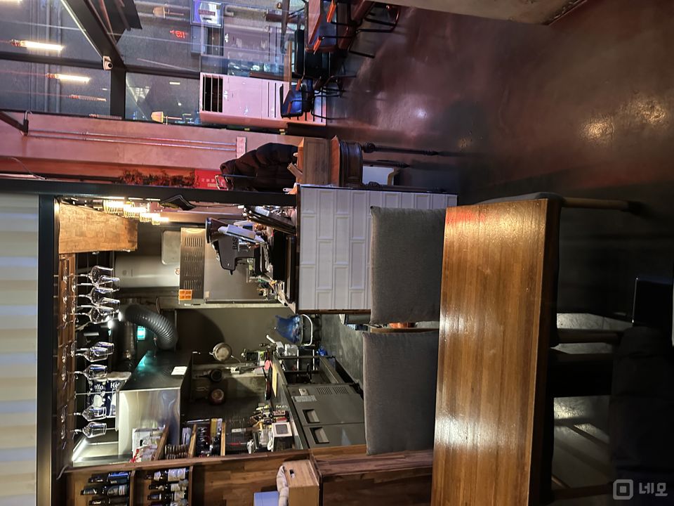 관악구 신림동, 깔끔한 인테리어 완비된 1층,지층 맥주호프점 매물의 2번째 사진