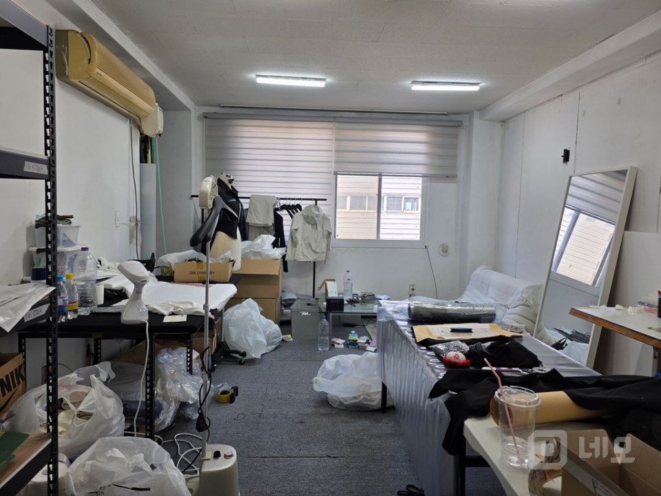 주차가능 신설동역인근 청계천변 조용한 사무실  매물의 1번째 사진