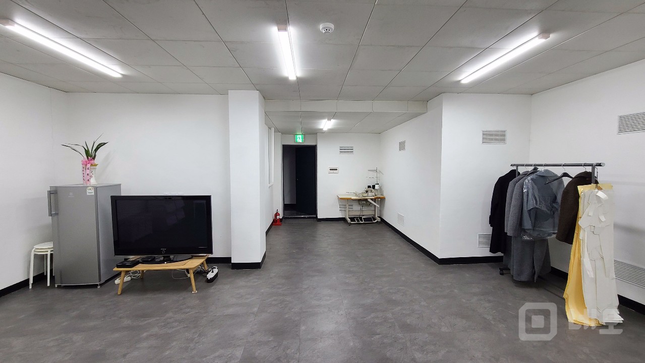 🏢 종로 충신동 지하 사무실 임대 매물의 4번째 사진