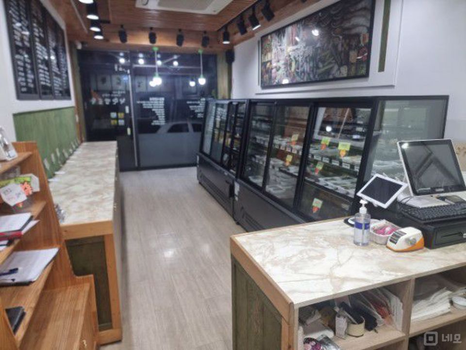 영통구 매탄동 접근성 좋은 1층 구분상가  임대 매물의 3번째 사진