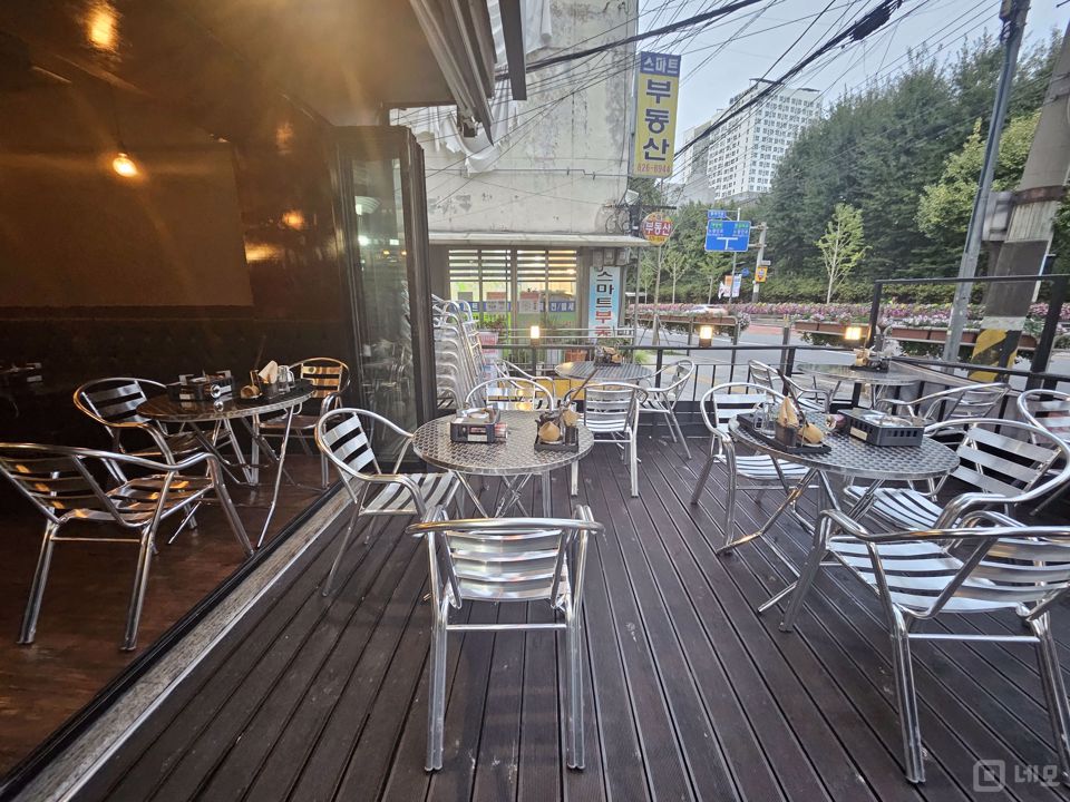 인테리어 완비된, 노량진초등학교 앞 1층 상가 매물의 7번째 사진