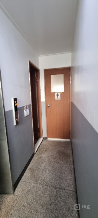 신당역 2호선 4분거리 3층 사무실,주차가능, 엘리베이터 있음 매물의 5번째 사진