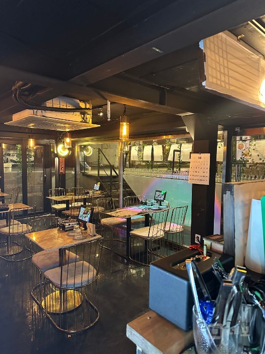 연남동 감성 미로길끝에 위치해 있는 담연 입니다. 매물의 1번째 사진