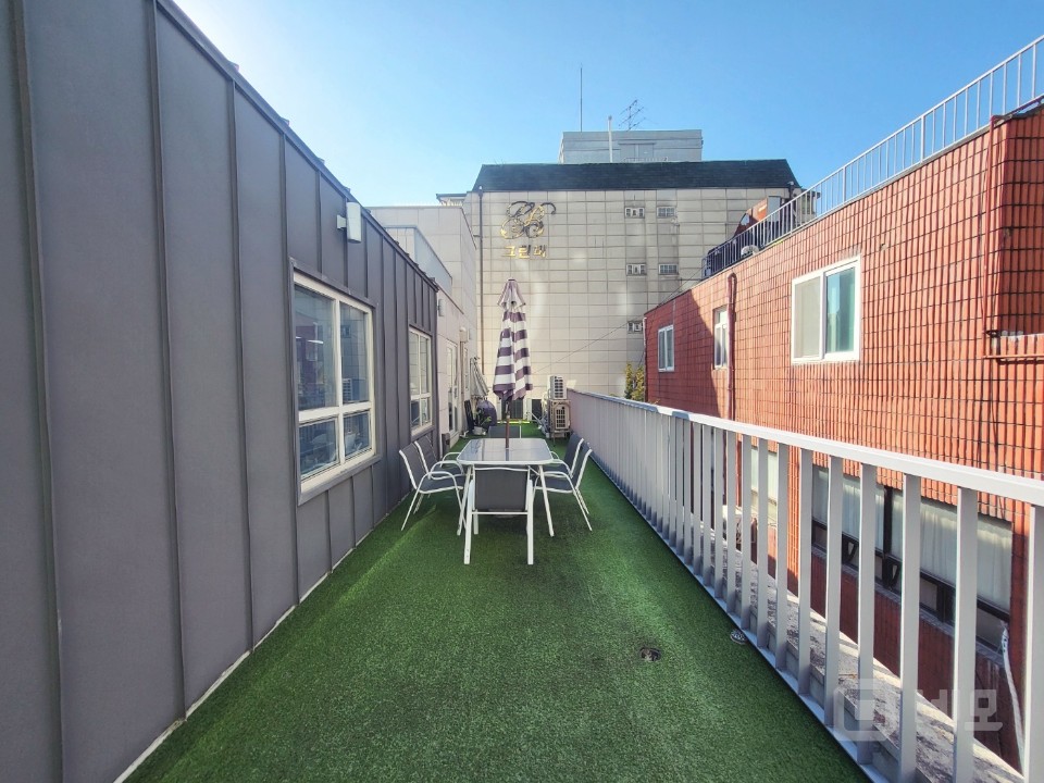 언주역 더블 테라스 특급 ACE 공간 높은층고 화이트톤 디자인 인테리어 매물의 2번째 사진