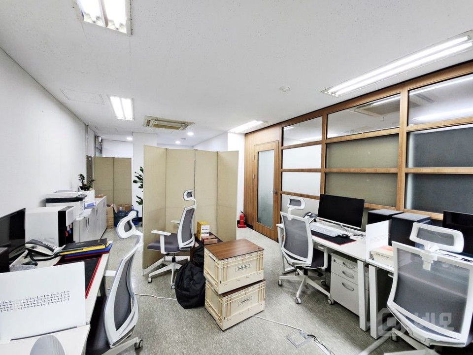 더블역세권, 테헤란로, A급인테리어, 대로변, 소형사무실 매물의 2번째 사진