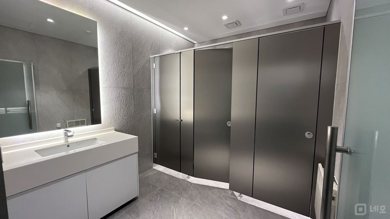 송파나루역 역세권, 방이동 대로변에 위치한 건물 통임대 매물의 15번째 사진