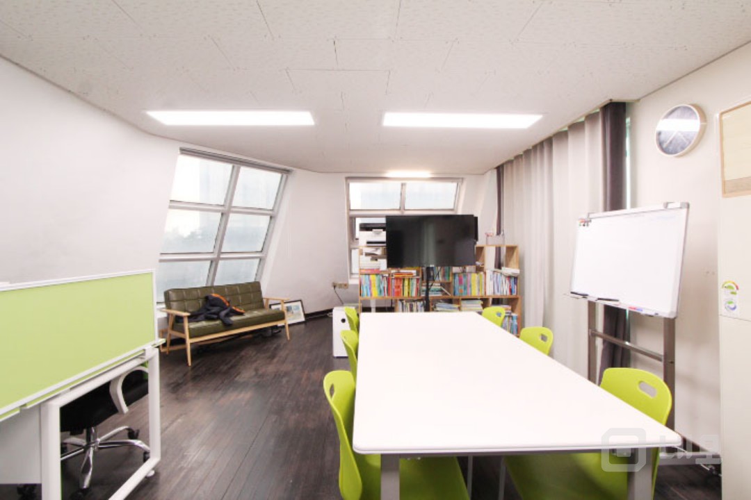 ● 역세권 소형사무실 !!  월세 100미만 주차가능한곳 매물의 2번째 사진