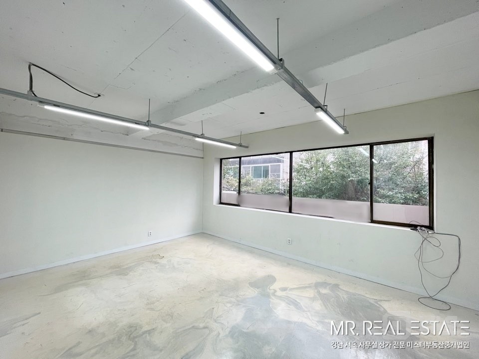 학동역.도보3분.깔끔한화이트톤.사무실 매물의 4번째 사진