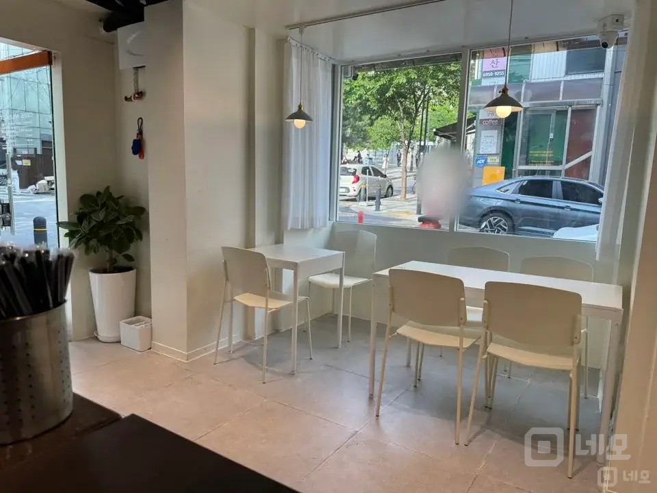 성신여대 정문 앞 코너 자리, 머신 및 용품 일괄 양도 가능 매물의 1번째 사진