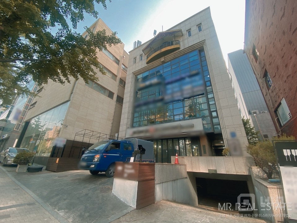 실사진 강남구청역 선정릉역 더블역세권 S급인테리어 자주식주차 대로변 매물의 7번째 사진