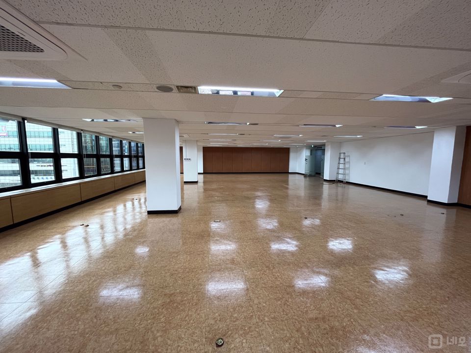 장안동 장한평역 바로 앞 가시성 아주 좋은 대로변 사무실 매물의 3번째 사진