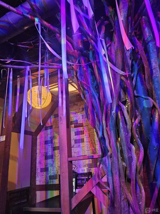 왕십리역6번출구 바로앞 퓨전한식주점입니다. 매물의 3번째 사진