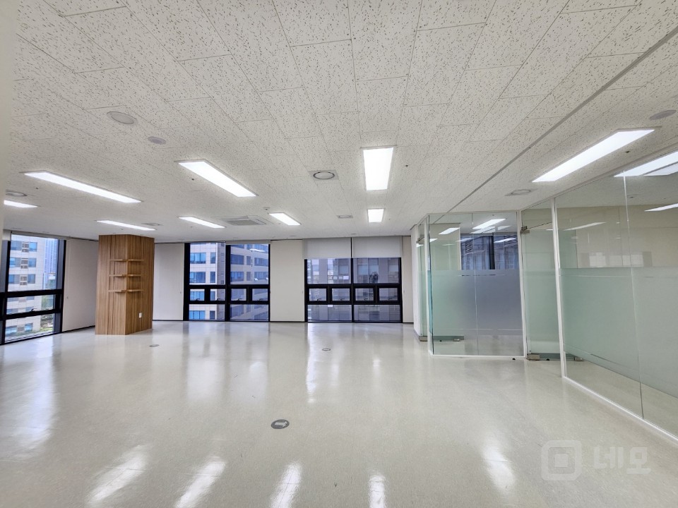 어반워크 전용40P 룸2개 창고 탕비실 가산역세권신축사무실 매물의 14번째 사진