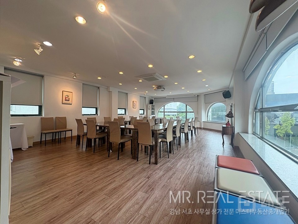 도산공원 대로면 코너 가성비甲 뷰맛집 매물의 6번째 사진