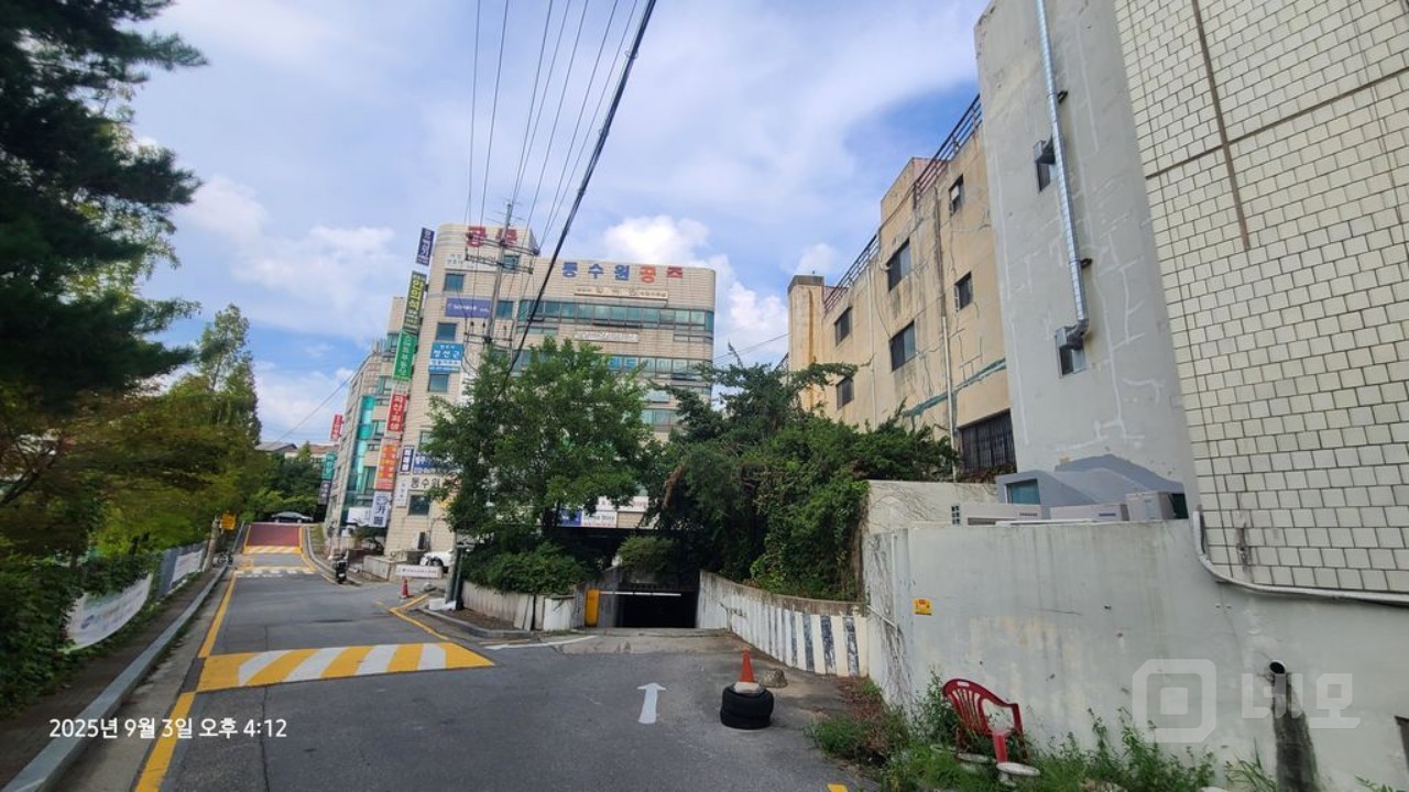 저렴하고 넓은 매장으로 구 법조타운 1층의 배달업중심의 영업업종 최적 매물의 12번째 사진