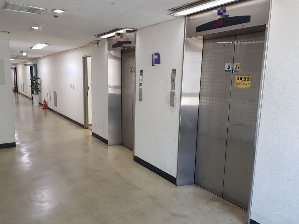 롯데백화점앞 남향 채광좋고 인테리어깨끗 사무용최상 개별냉난방 화장실씽크대 매물의 12번째 사진