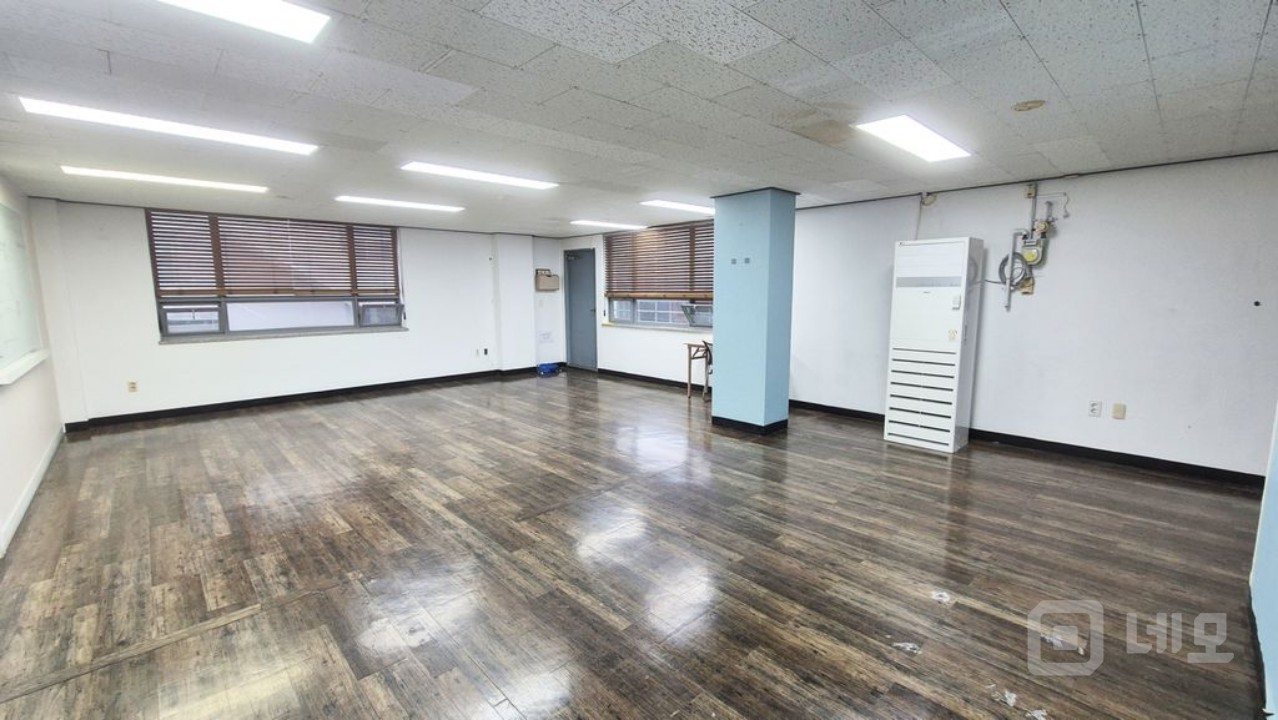 합정 홍대 회의실 임원실 주차장 냉난방기 갖춘 사무실 매물의 3번째 사진