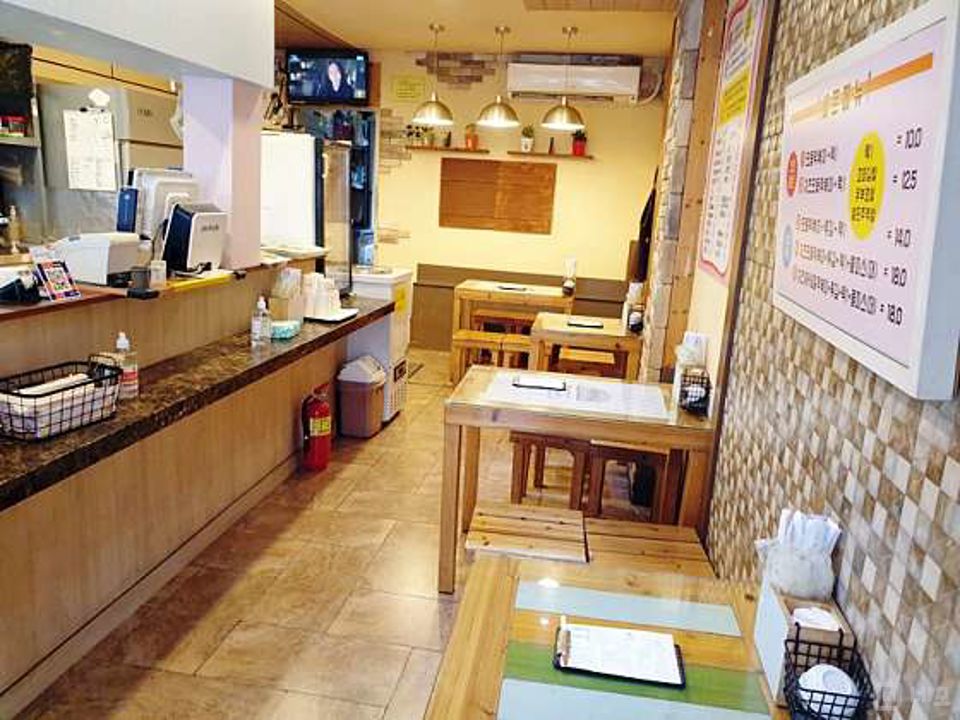 성내동 노출효과 뛰어난 떡볶이 전문점 매물의 4번째 사진