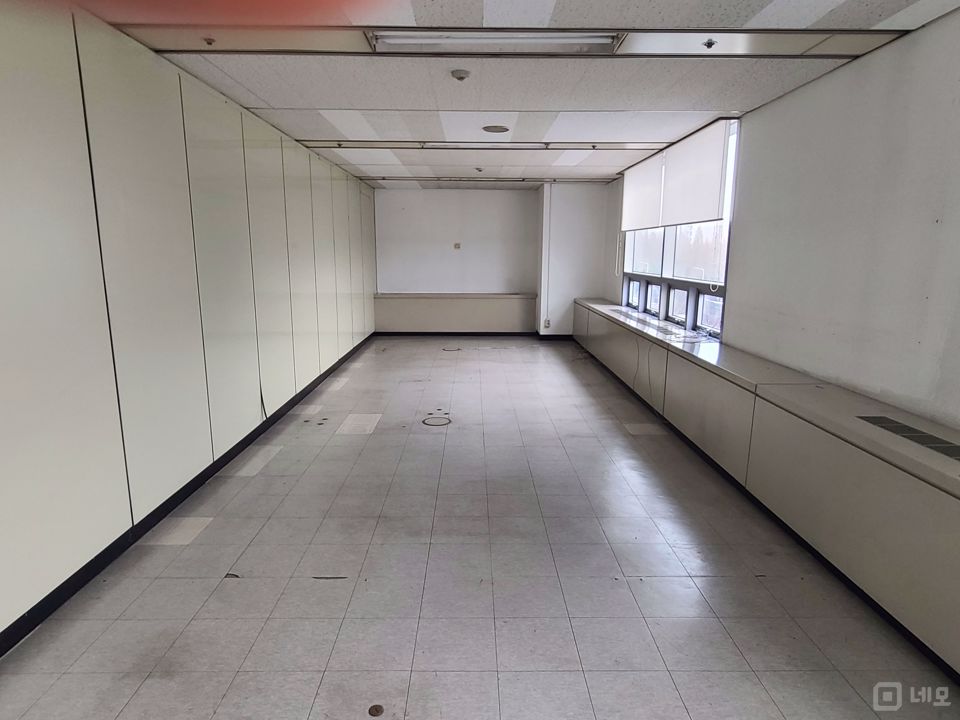 대로변 인근에 위치한, 교통이 좋은 외발산동 사무실 매물의 1번째 사진